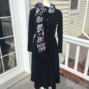 Silverleaf Velvety Midi Dress.  size S